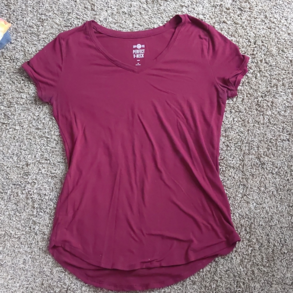 V-neck T-shirt